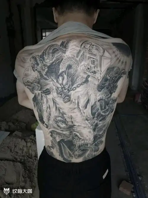 九龙拉棺_纹身图案手稿图片_文身湿 木的纹身作品集