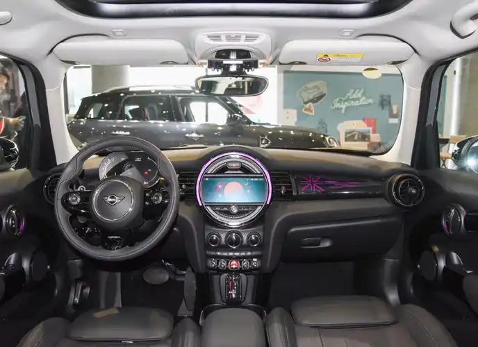 2021款宝马mini登场,2.0t 双独悬,有"小房子"之称,19.08万起