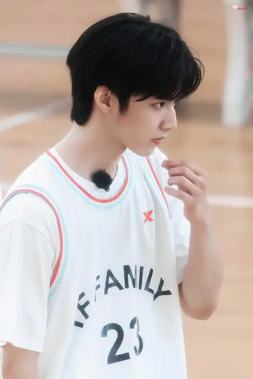 新生代演员刘耀文##时代少年团接力女团舞