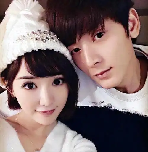 回顾毛晓彤被亲爹敲诈千万被4年男友背叛泪水和失望成就了她