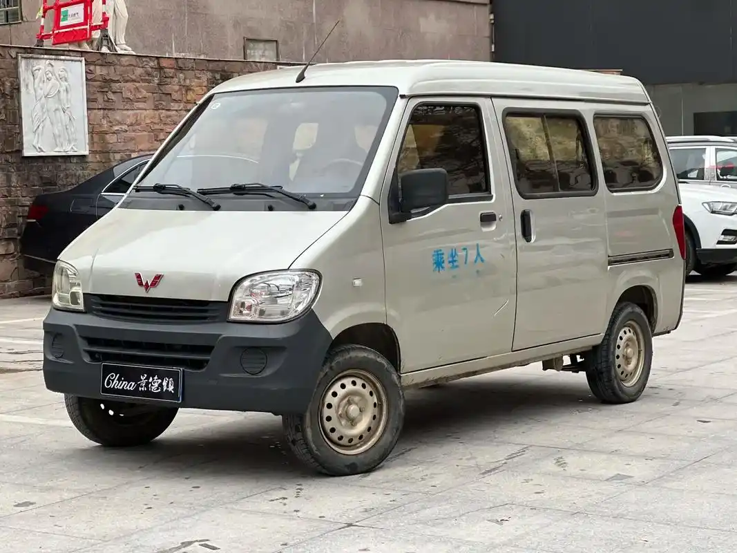 2016年2月五菱之光 1.2l手动七座