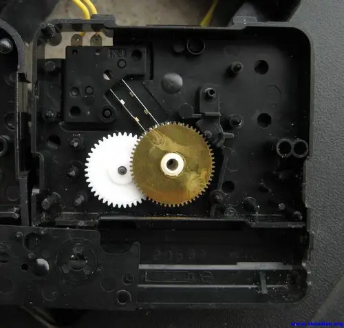 拆三只石英钟机芯多图