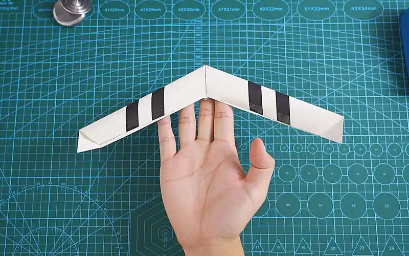 再来一款飞翼滑翔机ominiwing,图纸见专栏