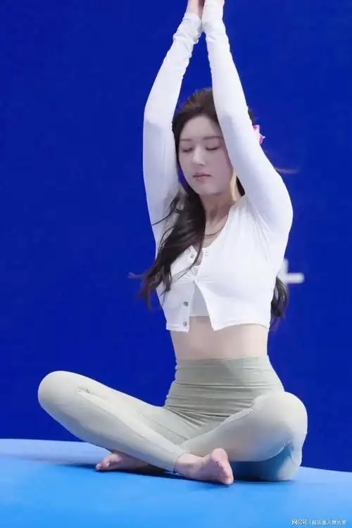 小仙女赵露思最新美照大赏,颇具神棍气质哦