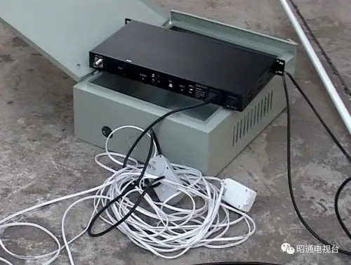 巧家缴获一套黑广播发射装置