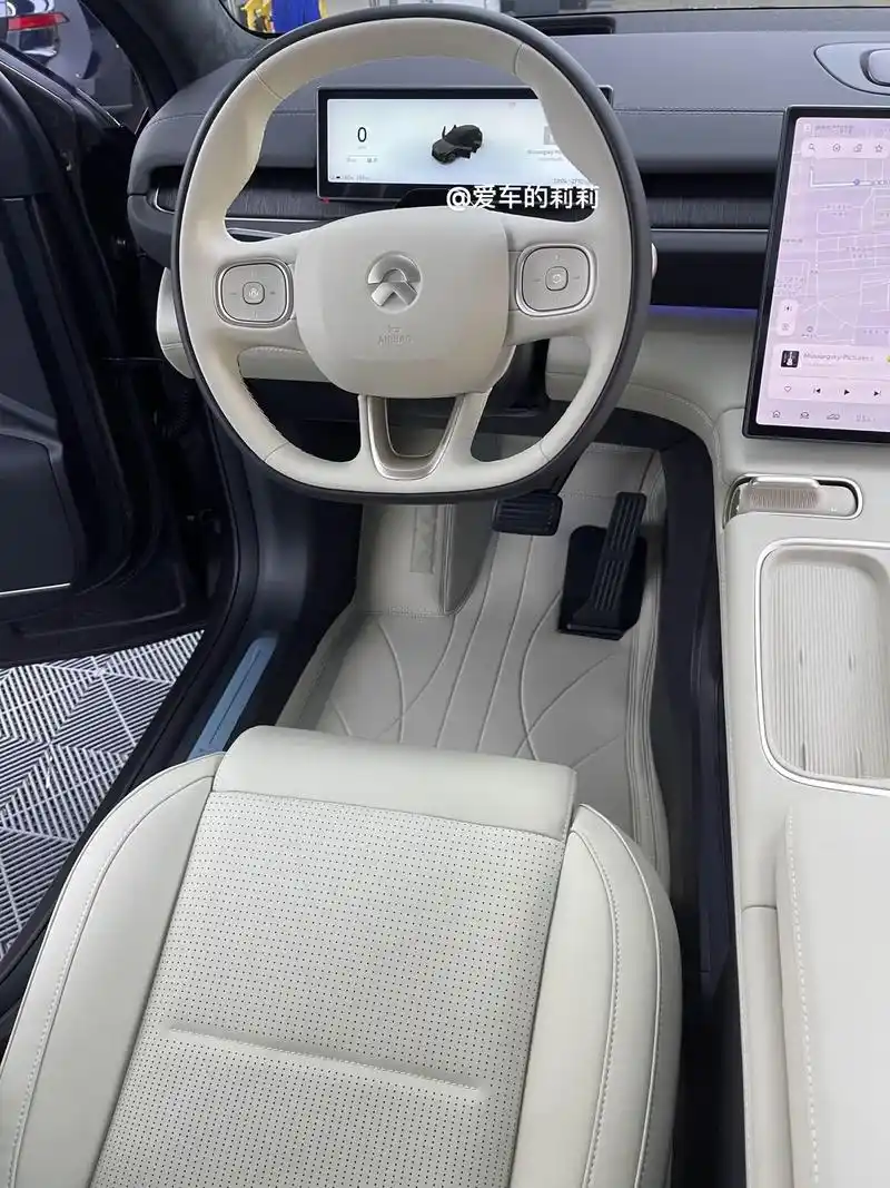 老天爷追着喂饭的内饰73.这是蔚来新es6  简约风格看着是真 - 抖音