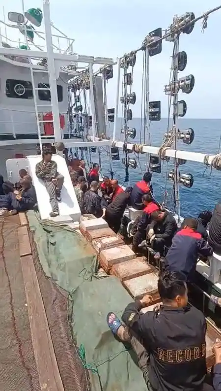 马上就要没有信号了,可能到年底才会有信号了,愿我千帆阅尽,归来仍是