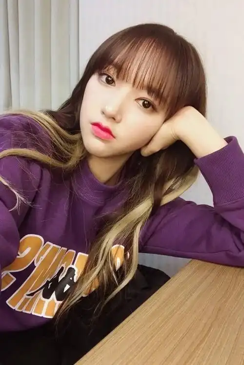 程潇这是放飞自我了直接素颜就敢走机场果然颜值高就是任性