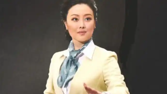 十二艺节文华奖得主万晓慧在路上热演求索在路上