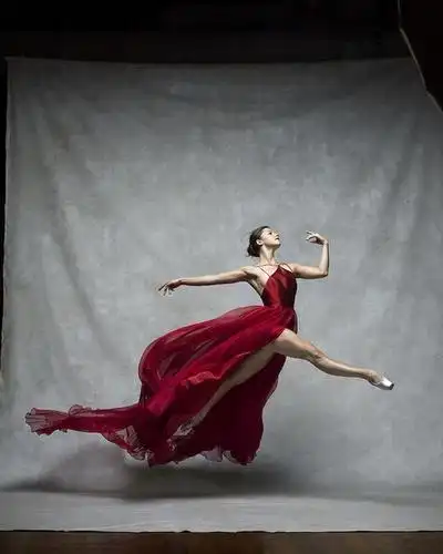 艺术舞动人生~摄影师用相机记录下舞动的瞬间将艺术永远封存