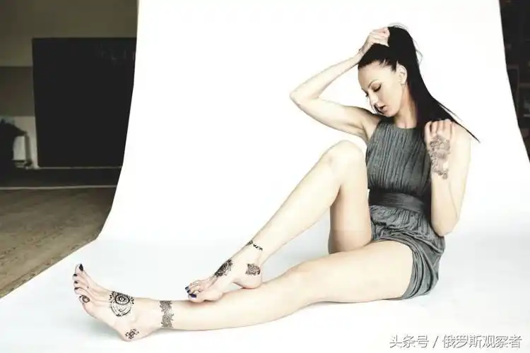 高个子女巨人图片:美女叶卡捷琳娜·利辛娜拥有133厘米大长腿