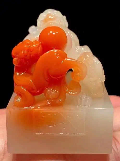 材质寿山芙蓉石题材螭虎规格高6宽46