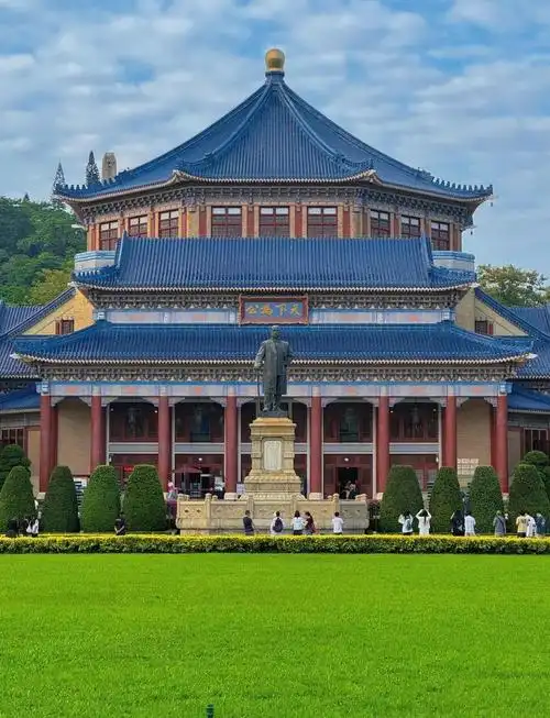 广州中山纪念堂:秋日里的历史沉思