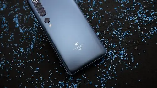 小米10 pro背面摄像头布局设计和小米cc9 pro可以说是如出一辙,摄像头