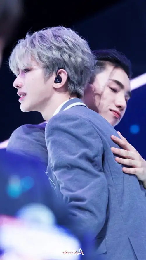 异坤#· 愿你们今后每一天 幸福又勇敢 ·陪你度