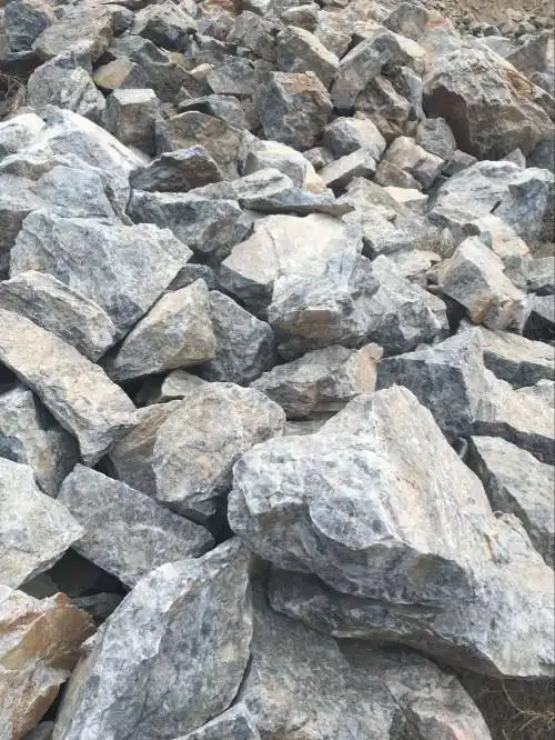 5%以上的优质硅矿石和石英石,石英砂,经过不断努力