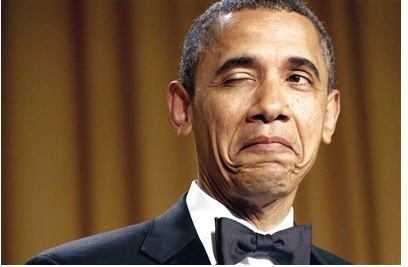 老舍 《四世同堂》一:"当她没有把粉擦好而被人家嘲笑的时候,她仍旧一