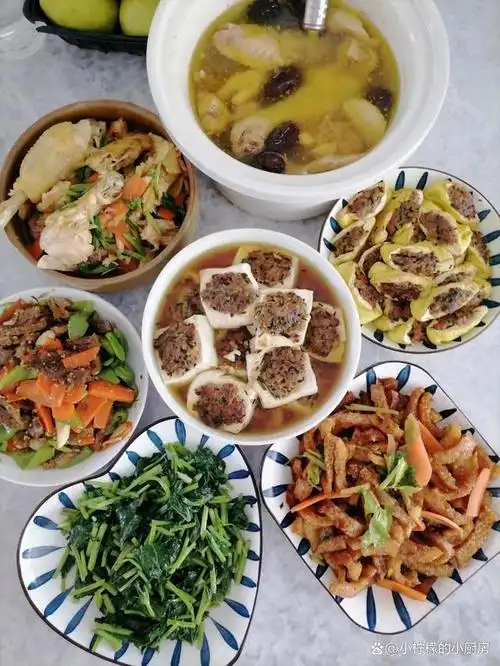 朋友分享的中秋家宴,丰盛诱人有食欲,清淡美味又健康