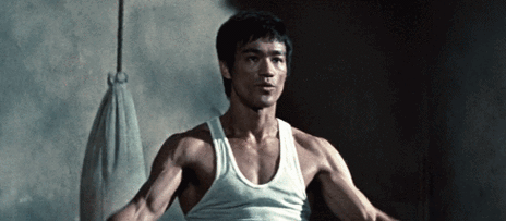 紧接着,他又拍了《精武门》和《猛龙过江》.