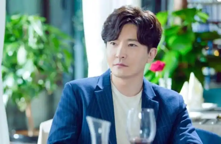 《我是余欢水》郭京飞和苗苗合作,网友:不追不行