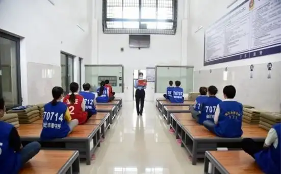 江苏宿迁:看守所里的"家庭日"-腾讯新闻