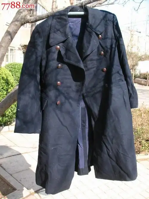 海军呢大衣,不详