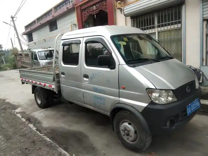 长安柴油双排六轮小货车个人一手正常使用有需要