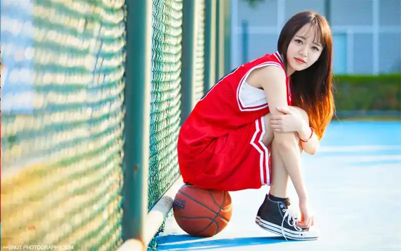 性感美女篮球宝贝户外操场写真高清壁纸图片大全