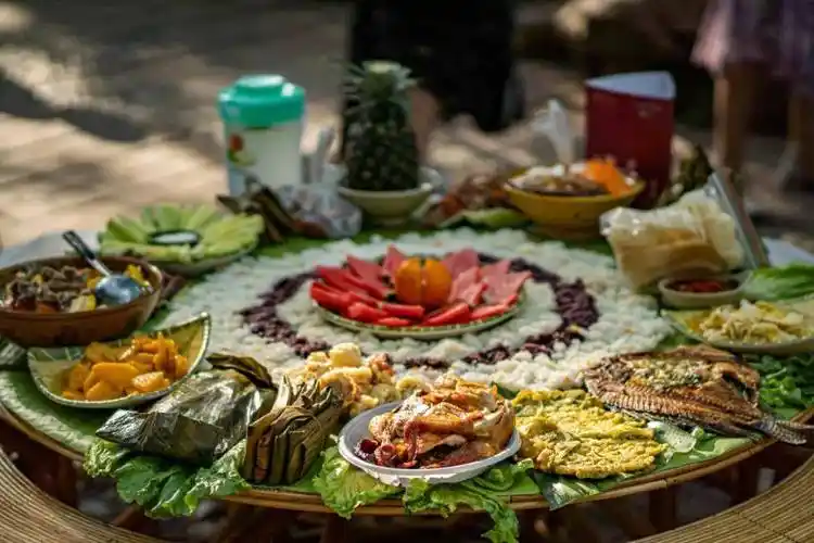 西双版纳傣族园:万人"长街宴"迎宾客