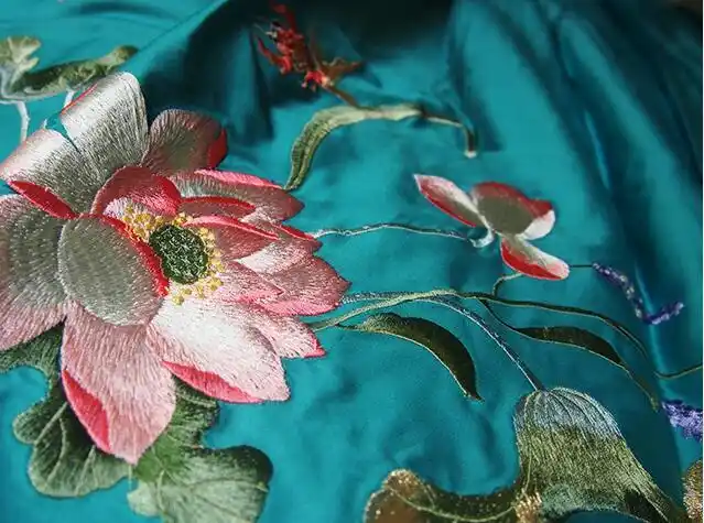 刺绣明窗】刺绣 绣花 古韵 传统文化 唯美 机绣 汉服绣花 绣品 @心知