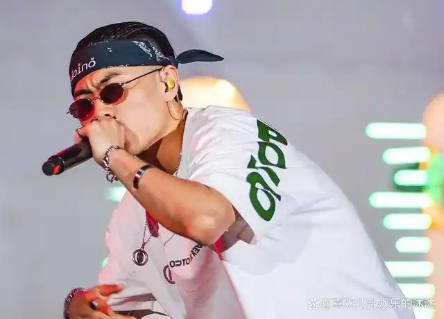 强势表白女友!刘聪说唱巅峰对决发布新歌不得不撒,狗粮我干了!