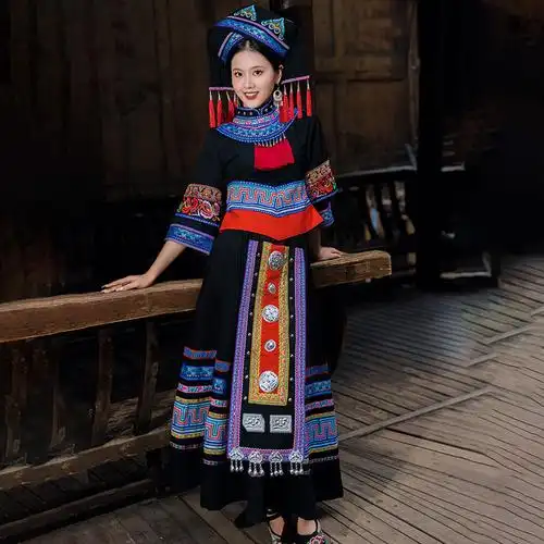 新款少数民族服装女云南贵州广西壮族彝族瑶族侗族苗族舞蹈演出服