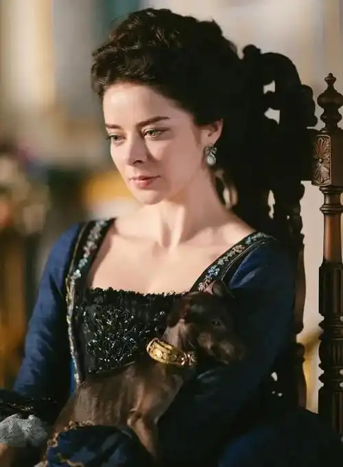 叶卡捷琳娜二世其实是德国人嫁到了俄罗斯反而是和画像没有半点关系的