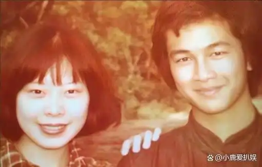 她毕业于第二期无线电视艺员训练班,曾经参演过《大地恩情》《上海滩