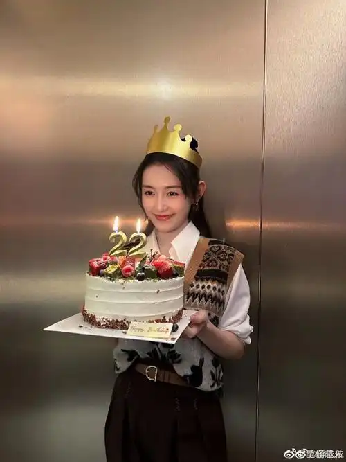蒋依依22岁庆生照#蒋依依22岁庆生照,美女生日快乐98#蒋依依晒22岁