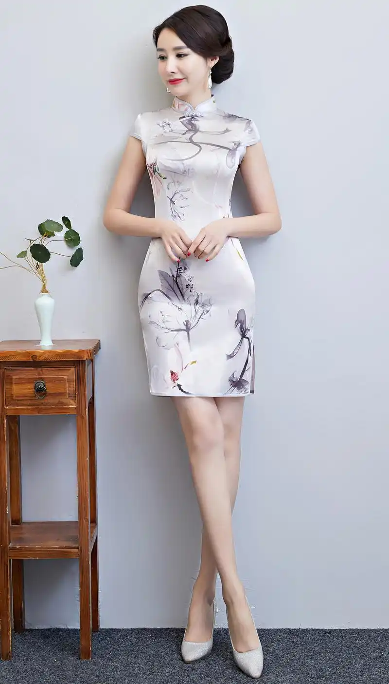 真丝短款旗袍裙,看起来显得更为饱满吗?