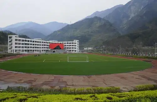 设施一流,功能健全的映秀七一中学