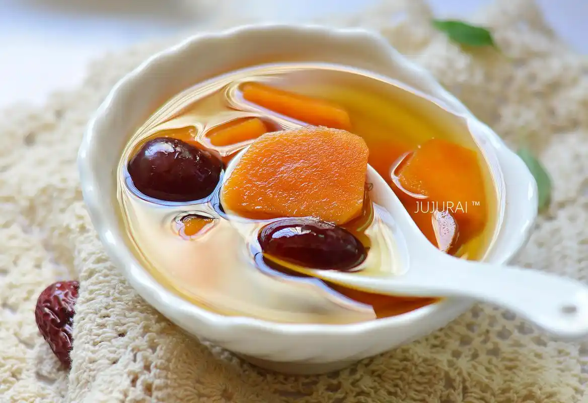 广东人典型的饭后甜汤——红枣番薯糖水