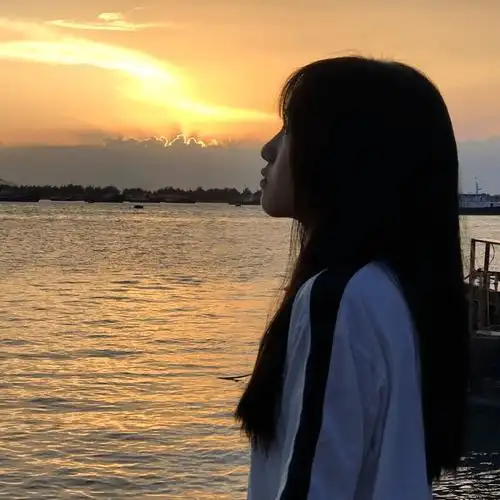 背影女头 | 夕阳下氛围感女生头像_漂亮_网络综合_微信