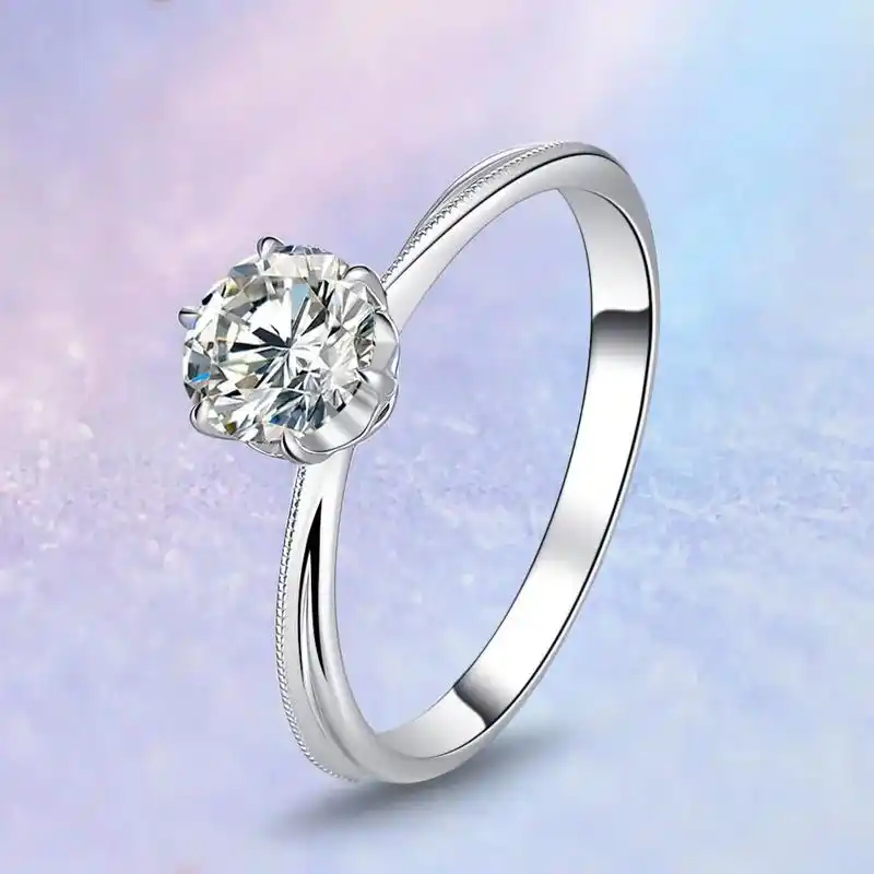 温柔气质六爪钻戒.戒臂非常修饰手型,露珠边独特设计,尽显"温 - 抖音