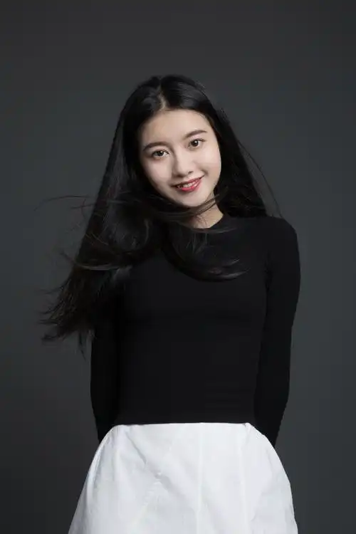 想起你时,清风拂来|个人形象照