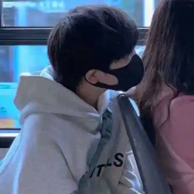 ins真人情头一对两张头像,情侣头像图片-回车桌面