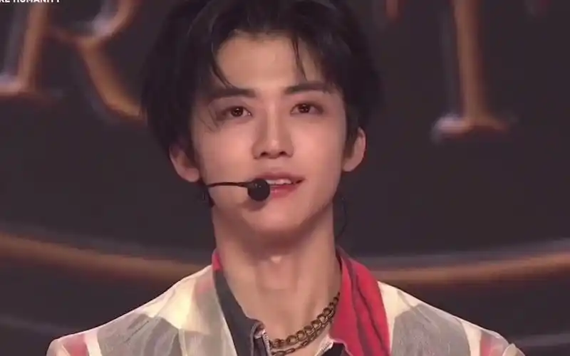 黑发娜娜 #罗渽民