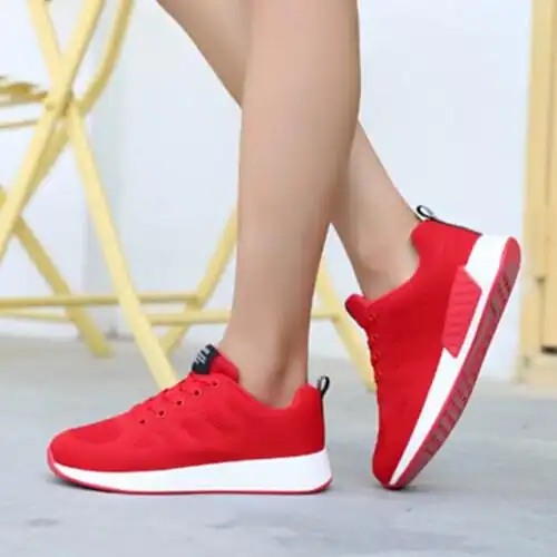 正红色女运动鞋春飞织布面轻柔女士夏透气大红色363738码室外鞋