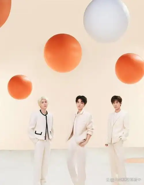 tfboys十周年演唱会倒计时!三人合体排练照曝光,c位归属成焦点