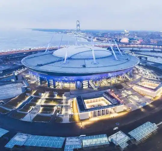 湖人和快船是一个主场吗?_球馆_进行_斯台普斯中心