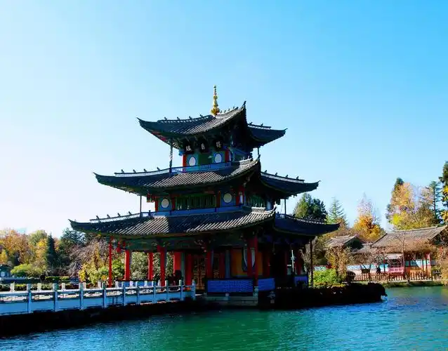 丽江黑龙潭冬日风光大片