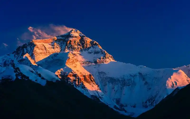 世界最高峰珠穆朗玛峰