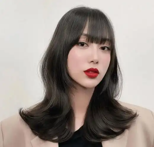 发尾外翻卷发图片头发越烫越时尚美到不敢相信