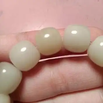 盘了5个月就开片的白玉菩提